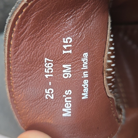 Johnston & Murphy Gray Suede Chukka Boots, Size 9